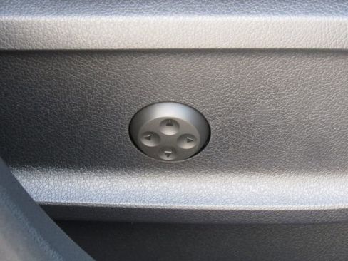 Certified 2023 Mercedes-Benz GLB 250 4MATIC image 21