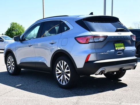 Used 2022 Ford Escape Titanium w/ Class II Trailer Tow Package AWD/4WD image 4
