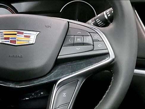Used 2025 Cadillac XT5 Premium Luxury AWD/4WD image 25