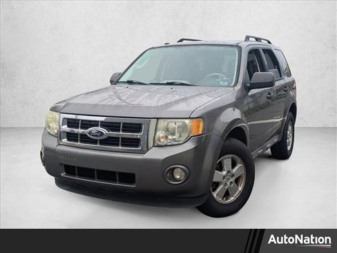 Used 2012 Ford Escape XLT image 1