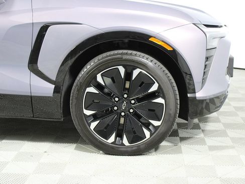 Used 2024 Chevrolet Blazer EV RS RWD image 39