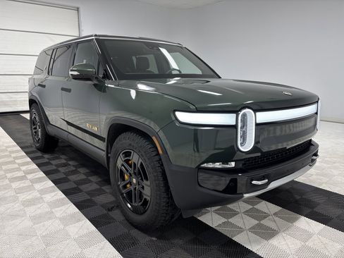 Used 2023 Rivian R1S Adventure image 7