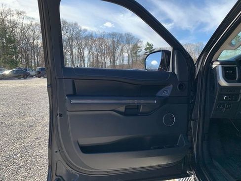 Certified 2022 Ford Expedition XLT w/ Equipment Group 202A image 24