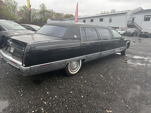 Used 1994 Cadillac Fleetwood Brougham image 4