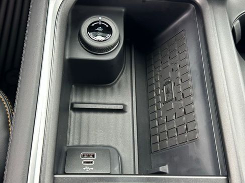 New 2025 Ford Expedition Tremor image 30