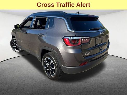 Used 2023 Jeep Compass Limited image 9