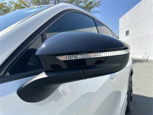 New 2025 Volkswagen Tiguan SE R-Line image 10