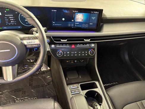 Used 2025 Hyundai Sonata Limited image 71