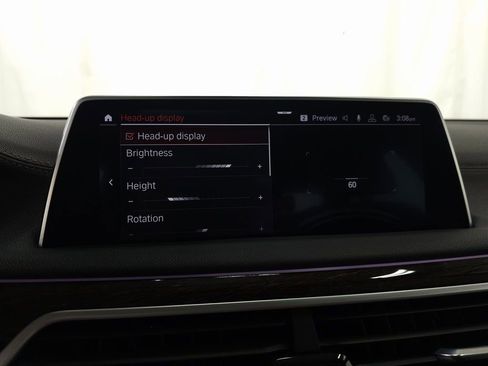 Used 2020 BMW 750i xDrive image 26