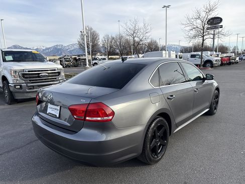 Used 2013 Volkswagen Passat TDI SE image 5