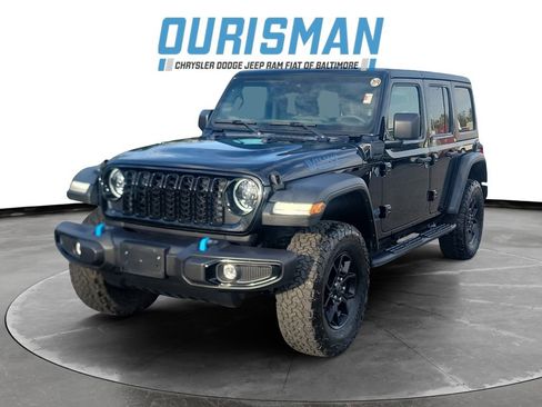 Used 2024 Jeep Wrangler Unlimited image 2