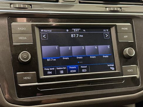 Used 2021 Volkswagen Tiguan S AWD/4WD image 21