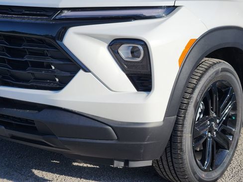 New 2026 Chevrolet TrailBlazer LT w/ Midnight Edition FWD image 6