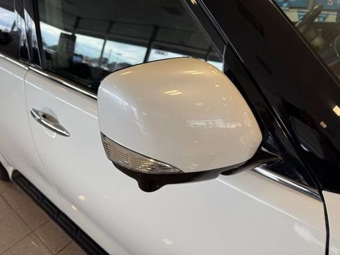 Used 2019 INFINITI QX80 Luxe w/ 22" Wheel Package image 11