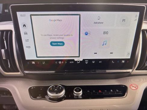 Used 2025 Ford Expedition Active image 13