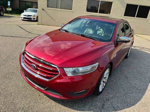 Used 2014 Ford Taurus Limited w/ Equipment Group 301A AWD/4WD image 14