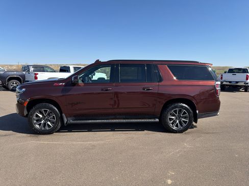 Used 2023 Chevrolet Suburban Z71 w/ Off-Road Capability Package AWD/4WD image 12