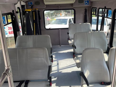 Used 2015 Chevrolet Express 3500 w/ Shuttle Bus Package image 29