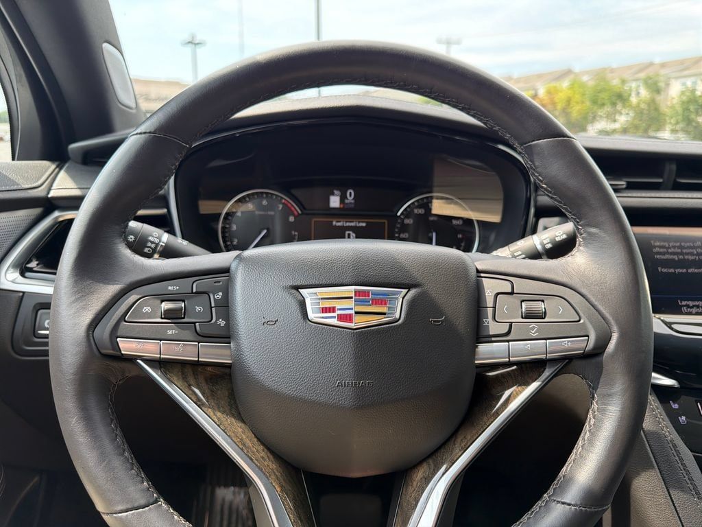 Certified 2024 Cadillac XT6 Premium Luxury AWD/4WD image 5
