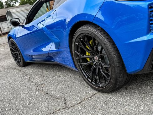 Used 2024 Chevrolet Corvette Stingray Coupe w/ 1LT RWD image 28