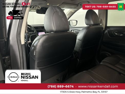 Used 2019 Nissan Rogue SL w/ Premium Package image 28