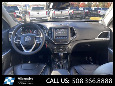 Used 2022 Jeep Cherokee Latitude w/ Sun & Sound Group image 24