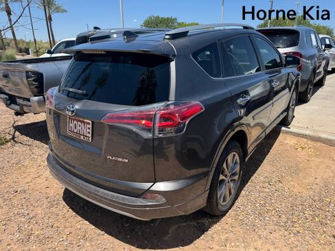 Used 2017 Toyota RAV4 Platinum FWD image 4