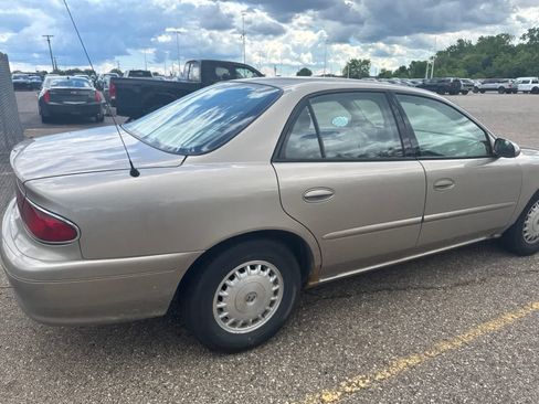 Used 2003 Buick Century Custom w/ Preferred Equipment Group 1SB FWD image 13