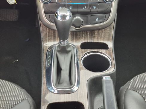 Used 2015 Chevrolet Malibu LT FWD image 23