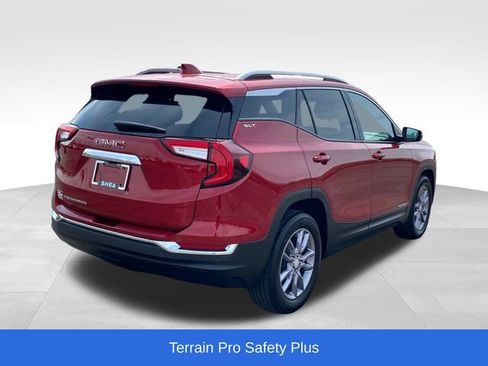 Certified 2023 GMC Terrain SLT w/ LPO, Floor Liner Package FWD image 3