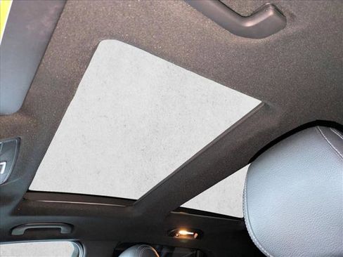 Used 2016 Mercedes-Benz GLE 350 image 17