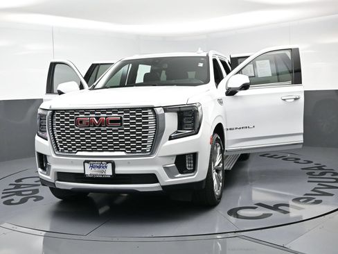 Used 2022 GMC Yukon Denali AWD/4WD image 23