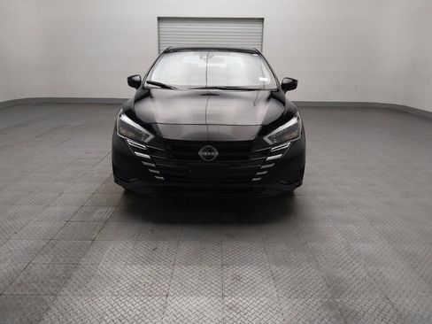 Used 2025 Nissan Versa SV FWD image 15