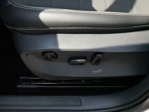 Certified 2022 Volkswagen Taos SE AWD/4WD image 20