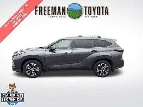 Certified 2024 Toyota Highlander XLE AWD/4WD image 1