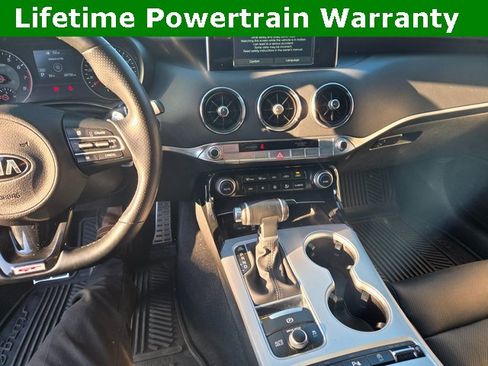 Used 2021 Kia Stinger GT image 3