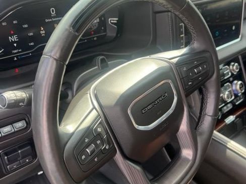 Used 2024 GMC Yukon XL Denali Ultimate AWD/4WD image 19
