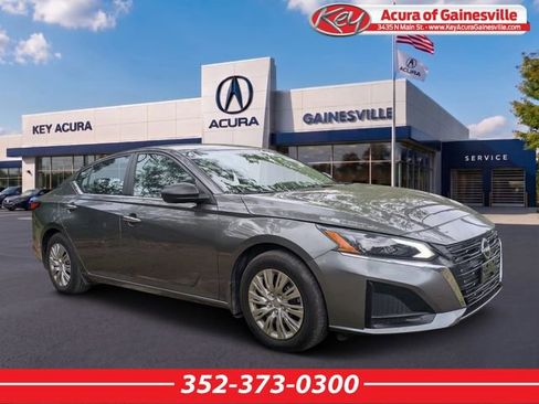 Used 2024 Nissan Altima 2.5 S FWD image 1