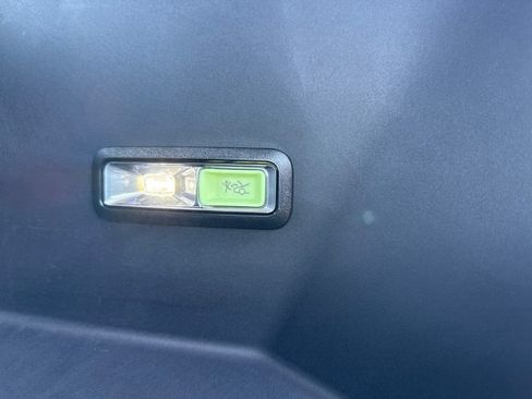 Used 2025 GMC Sierra EV Denali AWD/4WD image 60