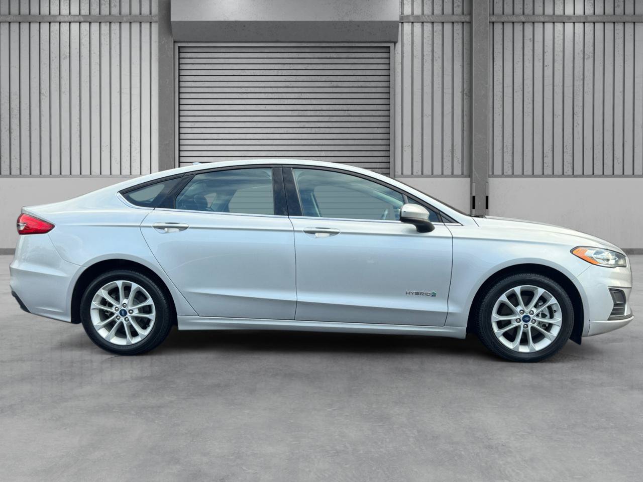 Used 2019 Ford Fusion SE FWD image 32