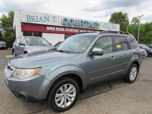 Used 2013 Subaru Forester 2.5X Limited AWD/4WD image 27