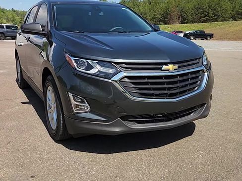 Used 2021 Chevrolet Equinox LS w/ LS Convenience Package FWD image 1
