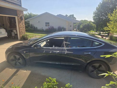 Used 2019 Tesla Model 3 Long Range AWD/4WD image 8
