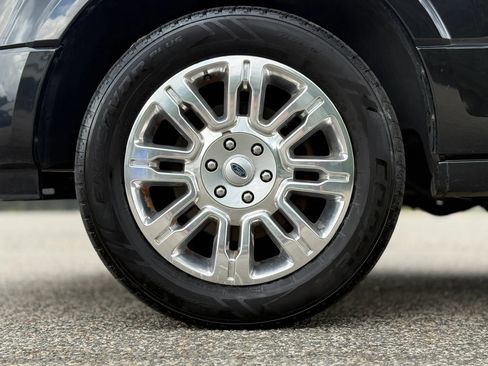 Used 2014 Ford Expedition Limited w/ Equipment Group 301A AWD/4WD image 30