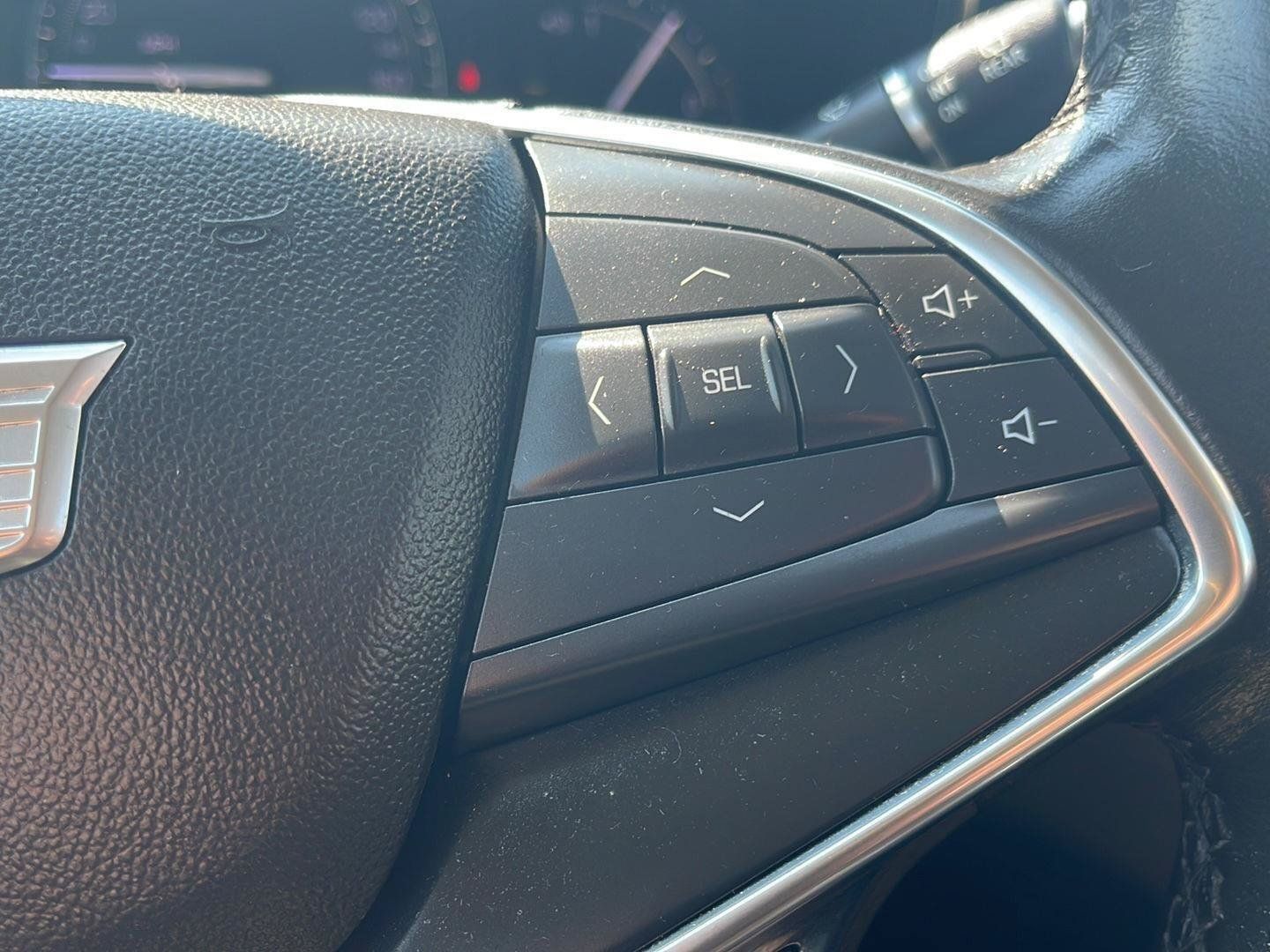 Used 2019 Cadillac XT5 Premium Luxury w/ Driver Assist Package AWD/4WD image 23