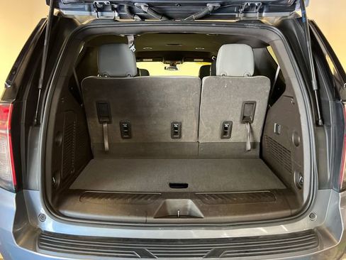 Used 2021 Chevrolet Tahoe LS w/ Driver Alert Package RWD image 5