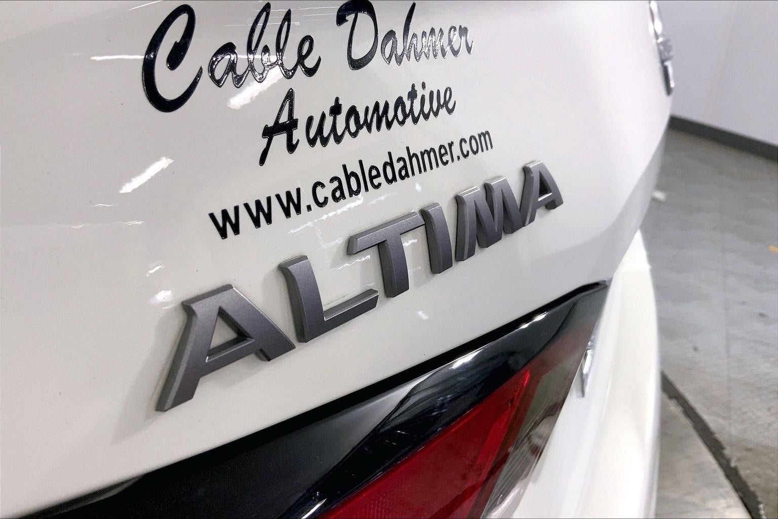Used 2025 Nissan Altima 2.5 SV FWD image 8