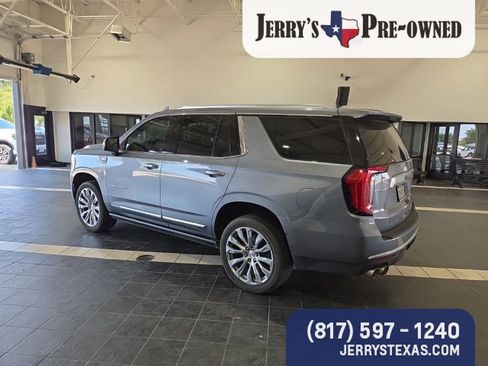 Used 2022 GMC Yukon Denali w/ Advanced Technology Package image 6
