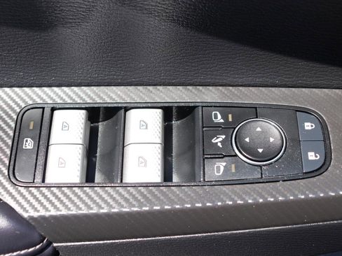 Used 2024 Mitsubishi Outlander AWD image 50