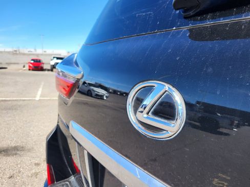 Used 2019 Lexus LX 570 4WD w/ Luxury Package image 23